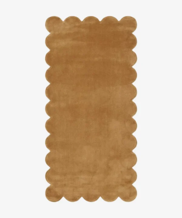 Honeystone Runner Rug Scalloped Edge