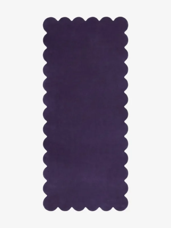 Midnight Serenade Runner Rug Scalloped Edge
